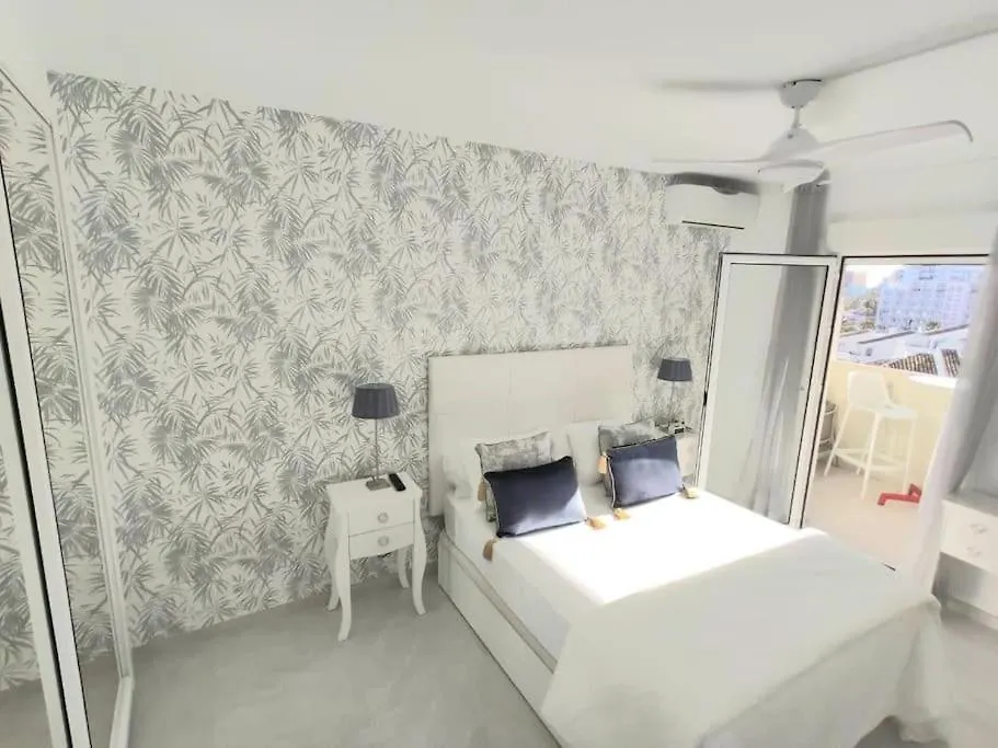 Apartamento Lux. Frontbeach-Terrace. 5 Pools.Tv. 2 A.C.Netflix Benalmádena